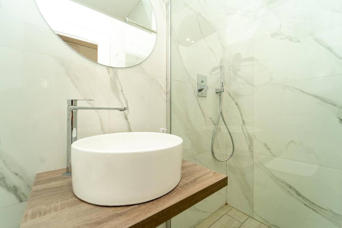 La Piazza Suite Napoli Exterior foto