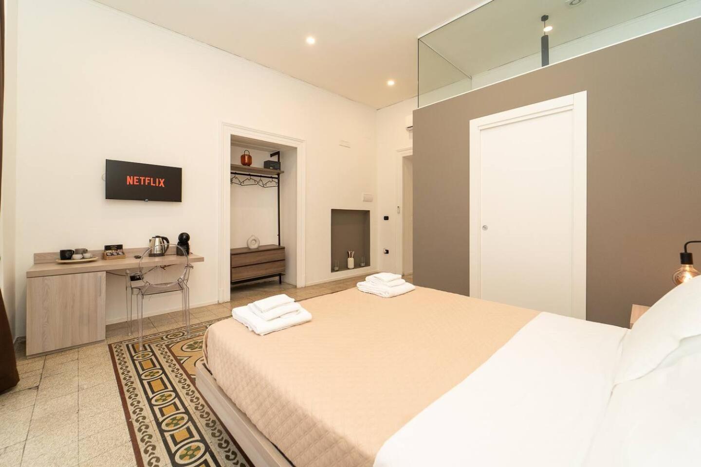 La Piazza Suite Napoli Exterior foto